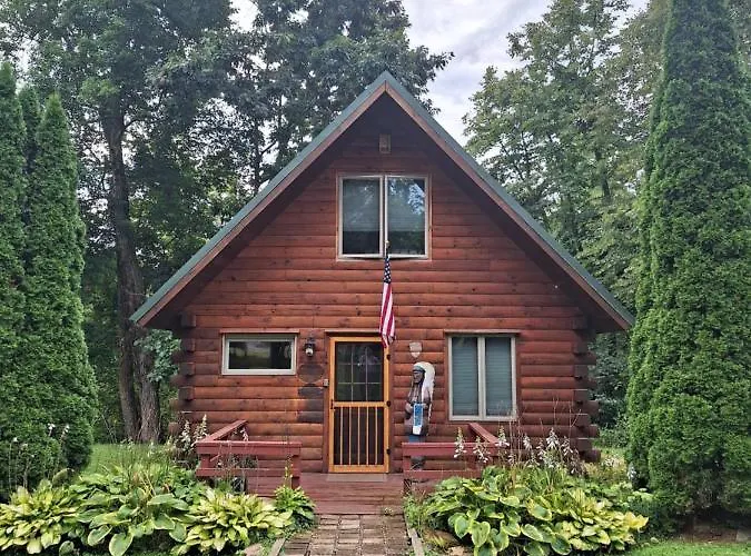 Neshannock Creekside Log Cabin