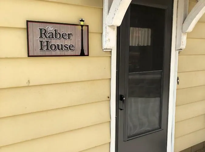 Historic Raber House